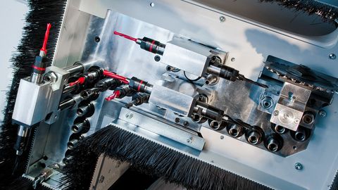 Optional integrated drilling head Optional integrated drilling head